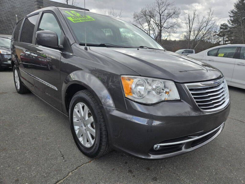 2015 Chrysler Town and Country for sale at Dracut's Car Connection in Methuen MA