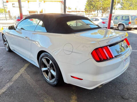 2015 Ford Mustang V6