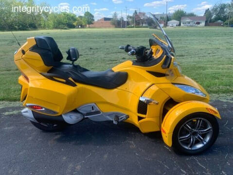 2010 Can-Am SPYDER RT AUDIO & CONVENIENCE