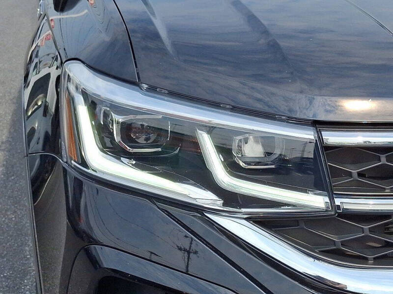 2022 Volkswagen Taos SEL 4Motion