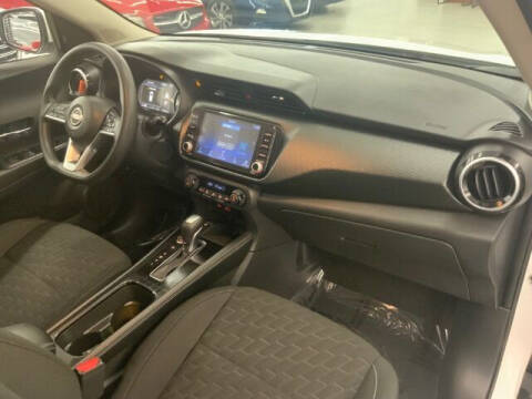 2022 Nissan Kicks SV