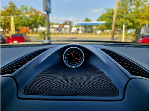 2017 Porsche Cayenne Platinum Edition