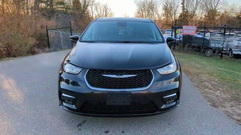 2023 Chrysler Pacifica Plug-In Hybrid Touring L