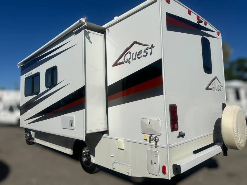 2010 Fleetwood RV QUEST 24E