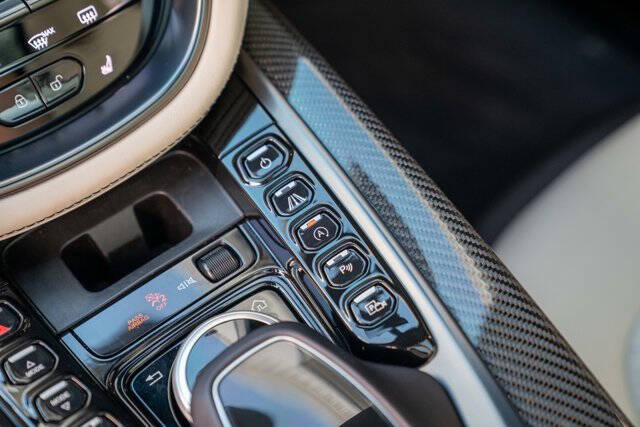 2021 Aston Martin DBX 24
