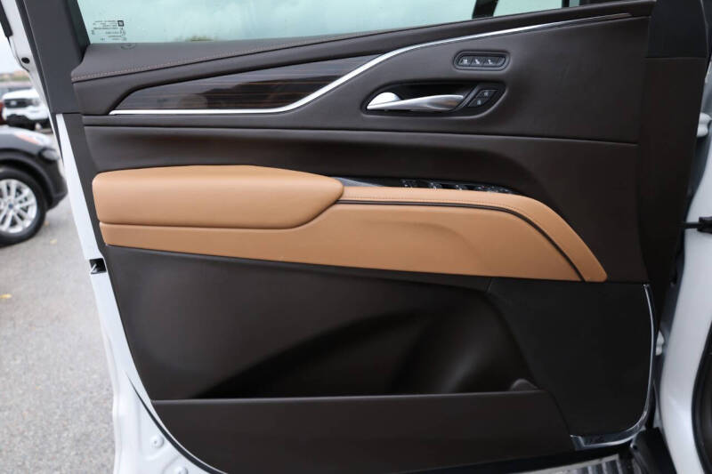 2023 Cadillac Escalade ESV Sport