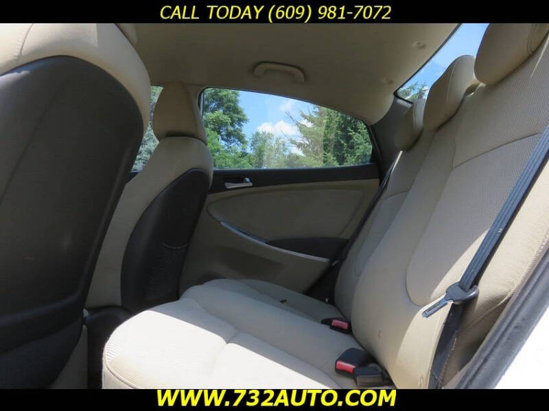 2012 Hyundai Accent GLS