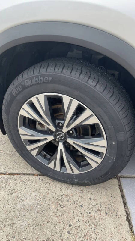 2022 Nissan Rogue SV