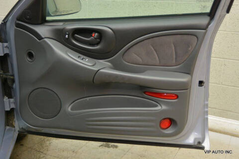 2005 Pontiac Bonneville SE