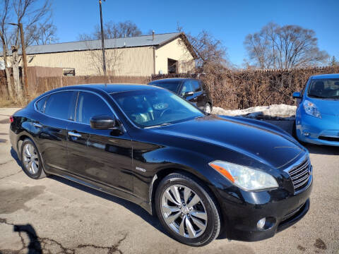 2012 Infiniti M35h for sale at GLOBAL AUTOMOTIVE in Grayslake IL