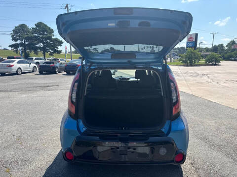 2016 Kia Soul +