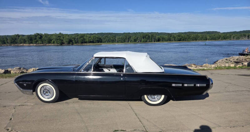 1962 Ford Thunderbird