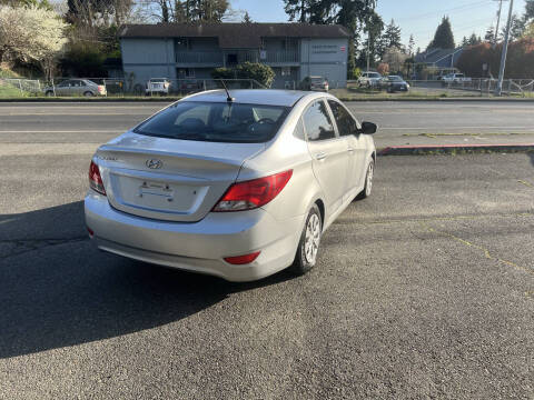 2016 Hyundai Accent SE