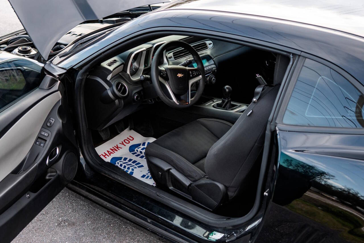 2012 Chevrolet Camaro 1LS photo 15