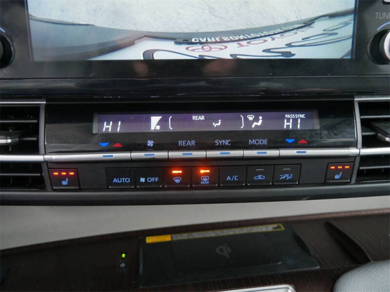 2023 Toyota Sienna XLE 7-Passenger