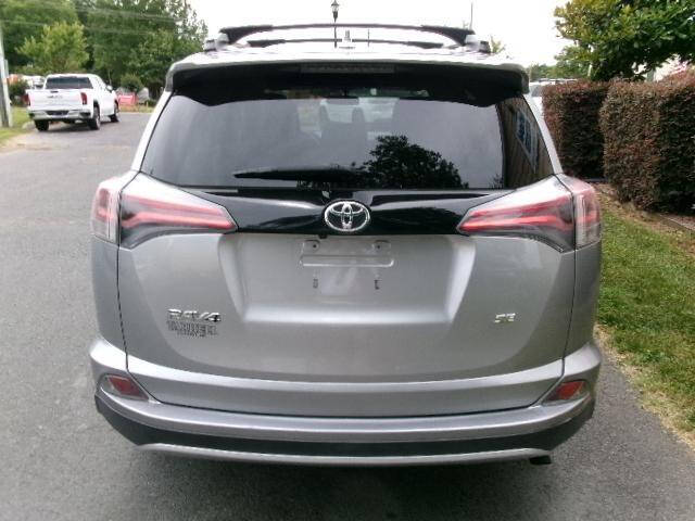 2016 Toyota RAV4 SE