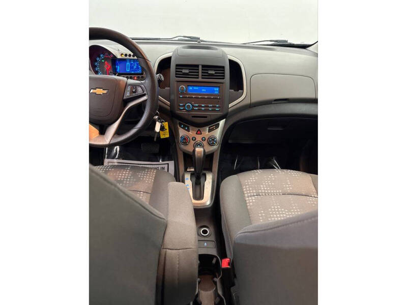 2014 Chevrolet Sonic LS Auto