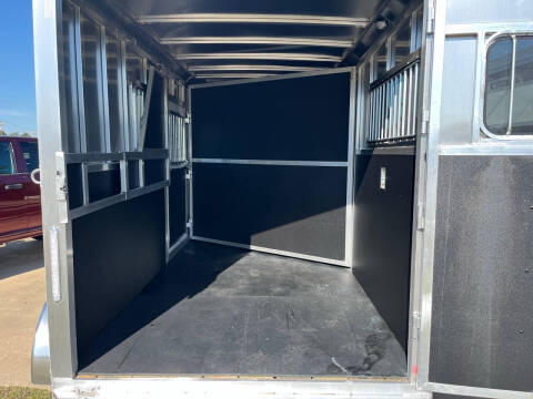 2025 Shadow 2 Horse Stablemate