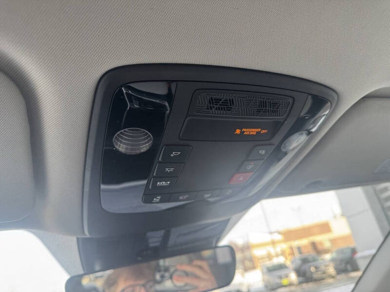 2025 Kia Carnival Hybrid EX