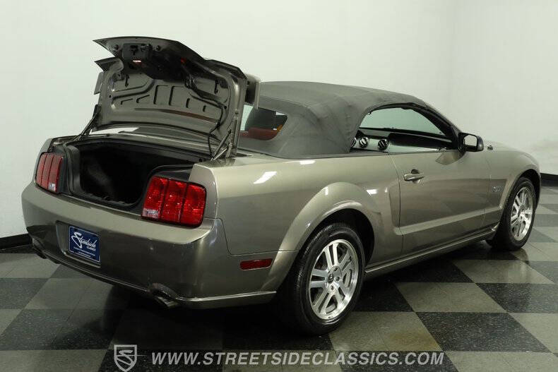 2005 Ford Mustang
