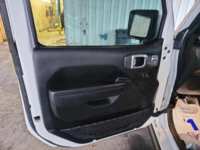 2023 Jeep Wrangler Willys