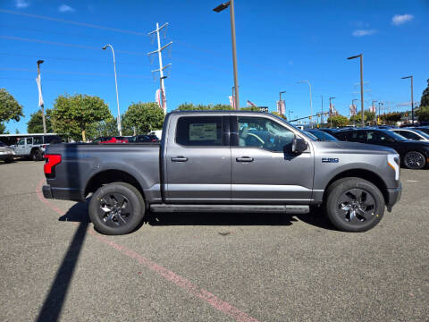 2025 Ford F-150 Lightning Flash