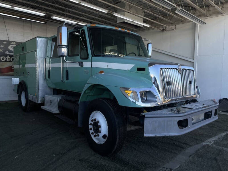 2004 International WorkStar 7400