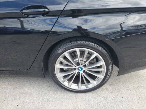 2022 BMW 5 Series 530e