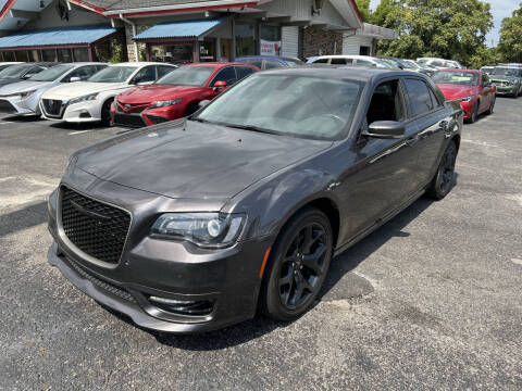 2022 Chrysler 300 Touring L