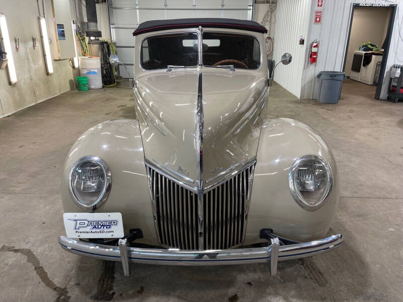 1939 Ford Deluxe