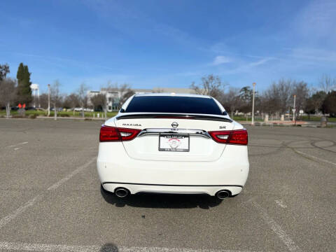 2016 Nissan Maxima