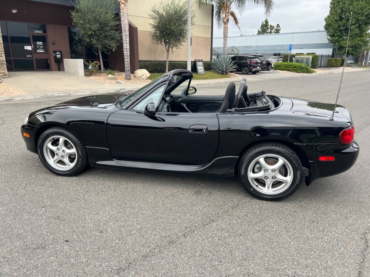 2001 Mazda MX-5 Miata for sale at ZRV AUTO INC in Brea, CA