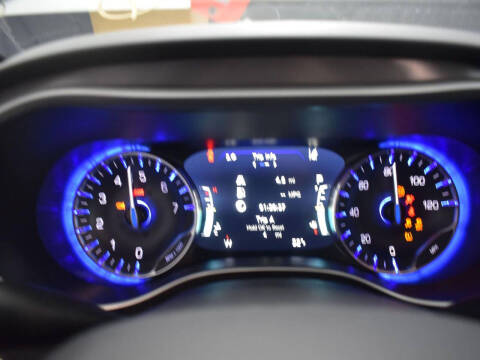 2025 Chrysler Voyager LX