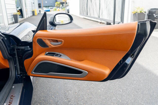 2013 Dodge SRT Viper 36