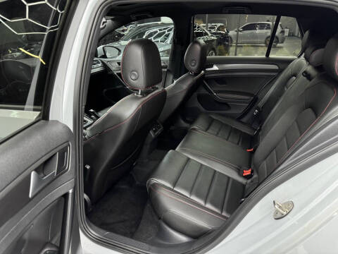 2020 Volkswagen Golf GTI SE