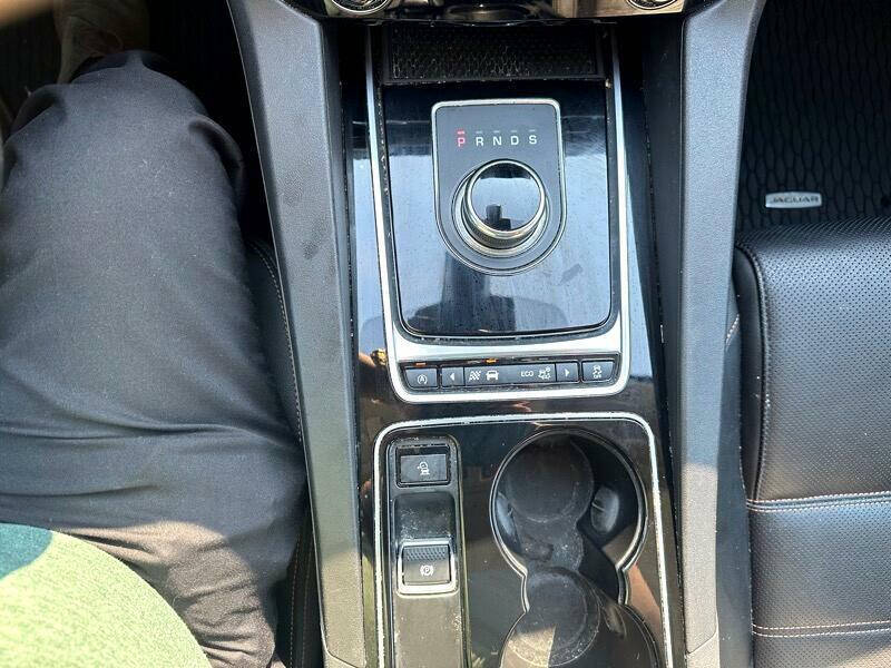 2017 Jaguar F-PACE 35t Prestige