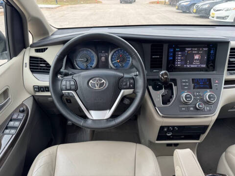 2015 Toyota Sienna
