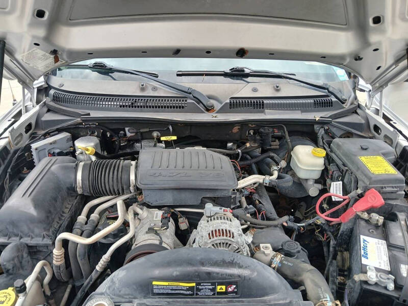 2006 Mitsubishi Raider XLS