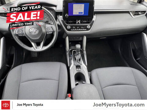 2025 Toyota Corolla Cross LE