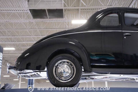 1939 Ford Deluxe