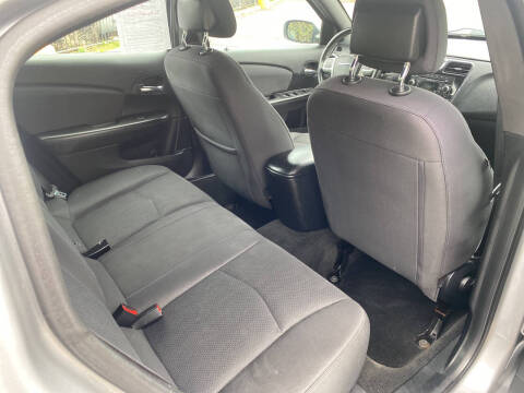 2013 Chrysler 200 Touring