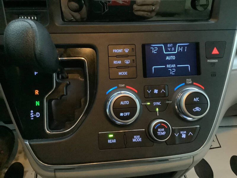 2017 Toyota Sienna L 7-Passenger
