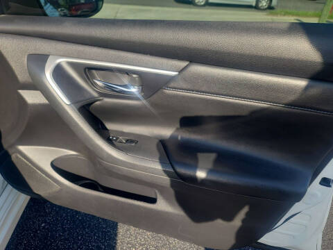 2017 Nissan Altima 2.5 SR