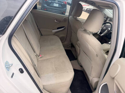 2010 Toyota Prius III