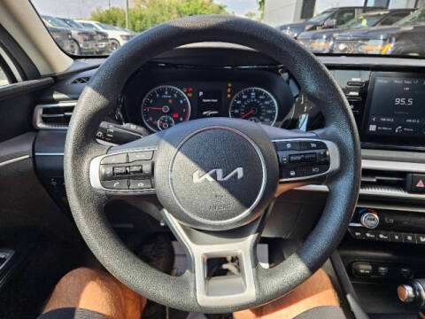 2023 Kia K5 LXS