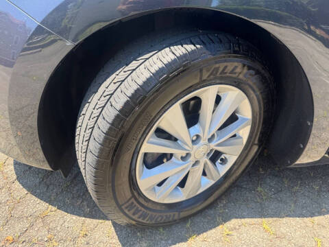2015 Kia Sedona LX