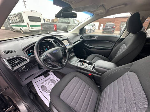 2020 Ford Edge SE