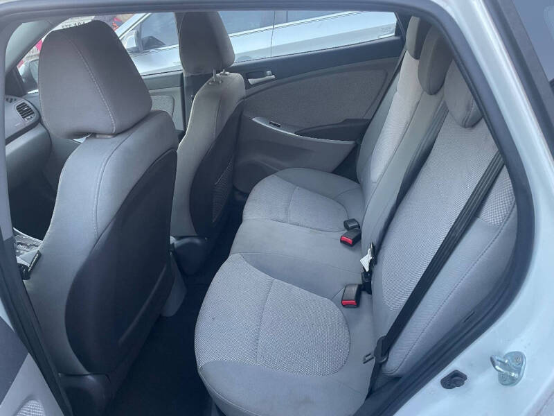 2013 Hyundai Accent GS