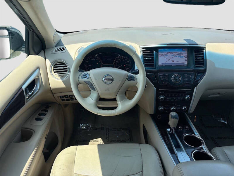 2014 Nissan Pathfinder Platinum