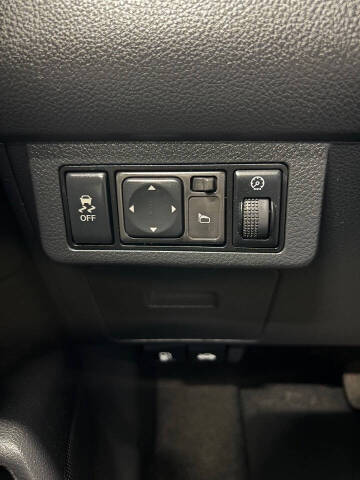 2011 Nissan Versa 1.8 SL